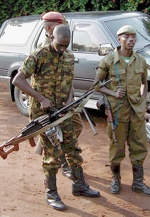 http://dic.academic.ru/pictures/wiki/files/67/Congolese_soldier.jpg