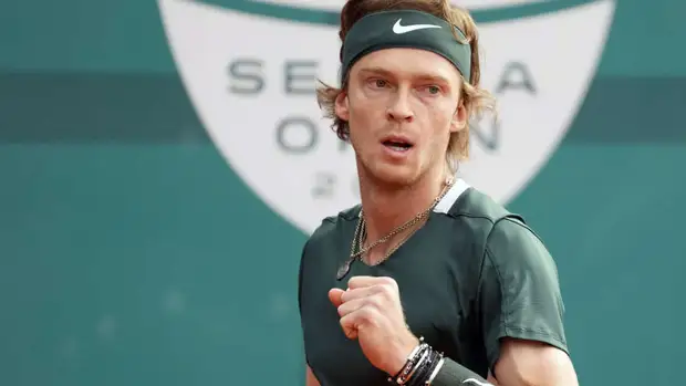 Теннисист Рублев заявил, что организаторы турнира в Барселоне повели себя некрасиво