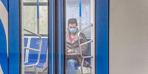 Дептранс: Утром в метро 99% пассажиров надели маски. Фото: mos.ru