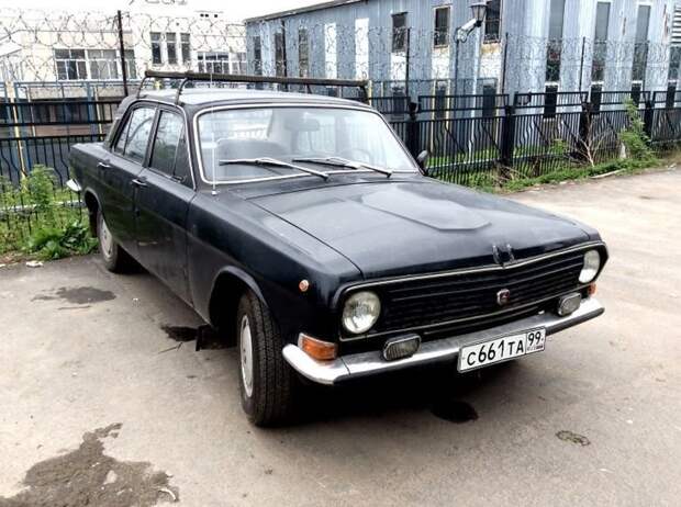 Автомобили, которые нашли во время сноса московских гаражей barn find, авто, автомир, автомобили, гараж, находка, олдтаймер, ретро авто