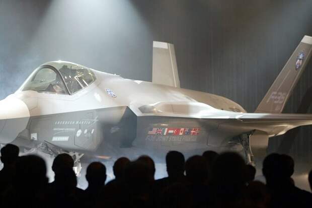 Трамп «подрежет крылья» истребителю F-35 Трамп «подрежет крылья» истребителю F-35