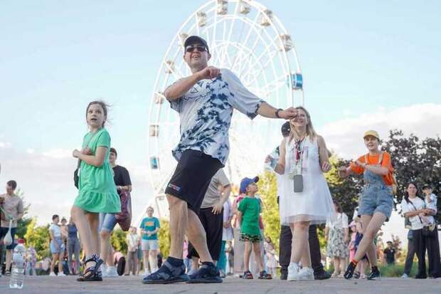 Фестиваль спорта и фитнеса в Волгограде собрал более 100 спортстменов