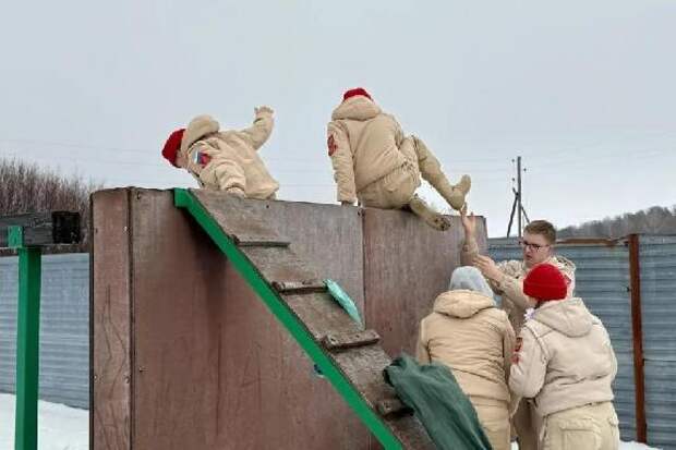 В Рассказовском округе прошла военно-патриотическая игра "Зарница 2.0"