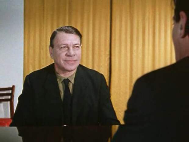 "СЕМЬ СТАРИКОВ И ОДНА ДЕВУШКА" СЫГРАВ ГЛАВНУЮ РОЛЬ В ПЕРВОЙ СКАЗКЕ АЛЕКСАНДРА РОУ, ПЕРЕМЕСТИЛСЯ В ТЕНЬ