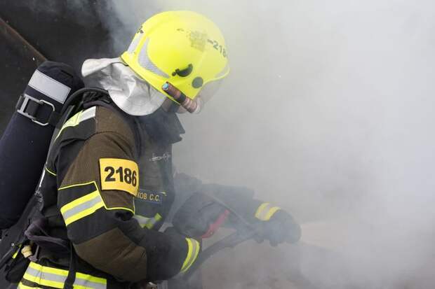 Пожарные потушили огонь на морском терминале в Туапсе