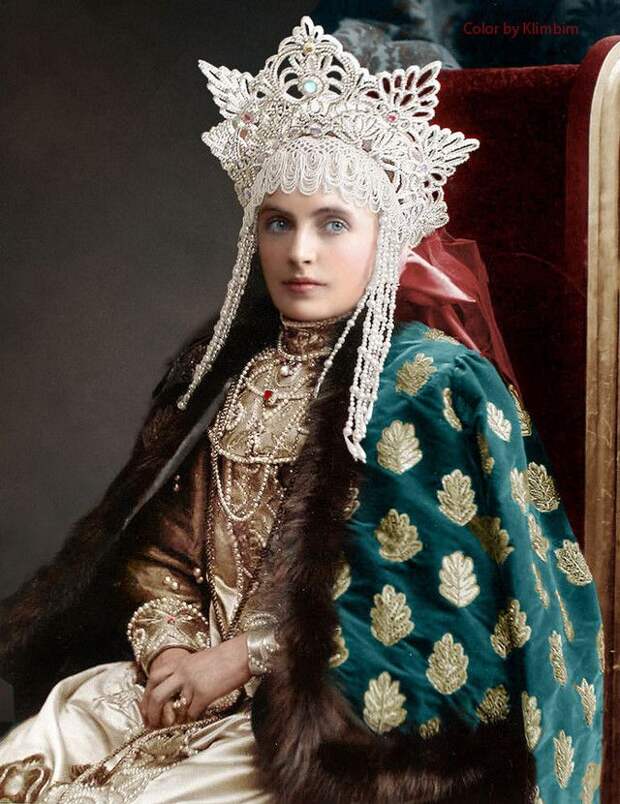баронесса, наряд, бал