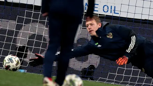 Экс-тренер «Арсенала» объяснил, почему Сафонов не готов к игре за сборную России