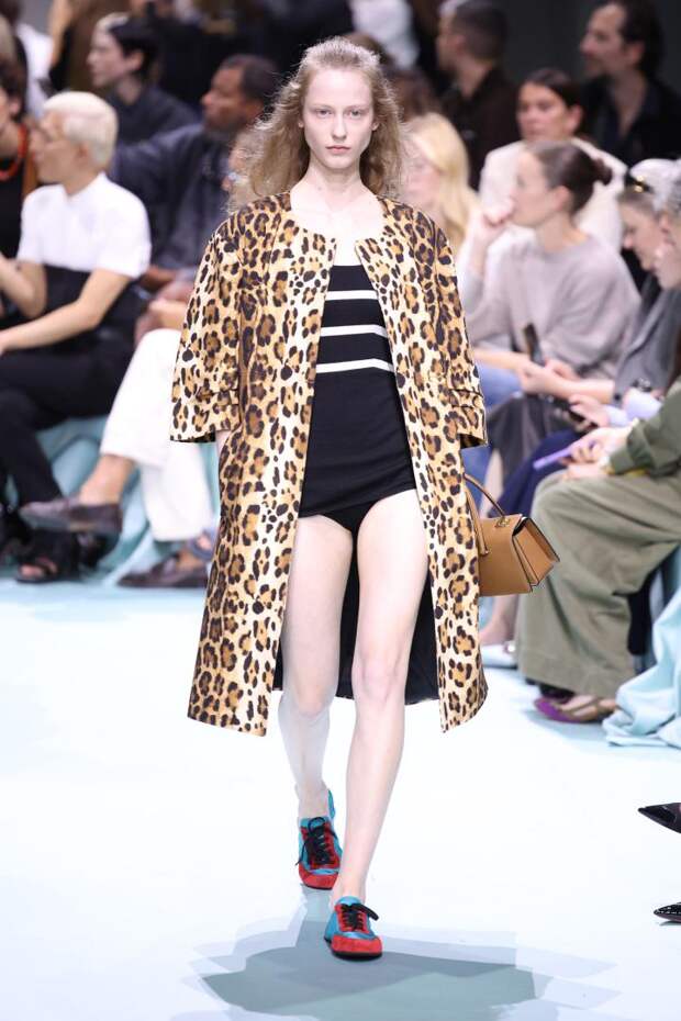 Prada, весна-лето 2025