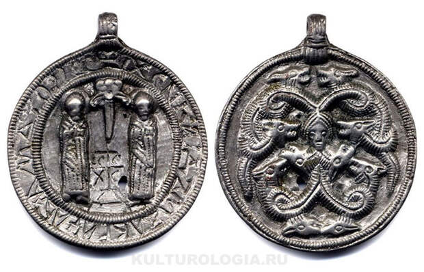 Змеевик с изображением святых бессребреников Козьмы и Дамиана, XII в.