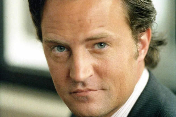 Стало известно о памятной табличке на могиле актера из «Друзей»