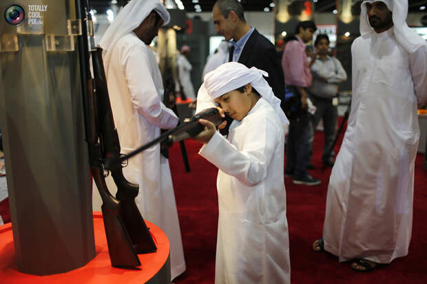 EMIRATES/