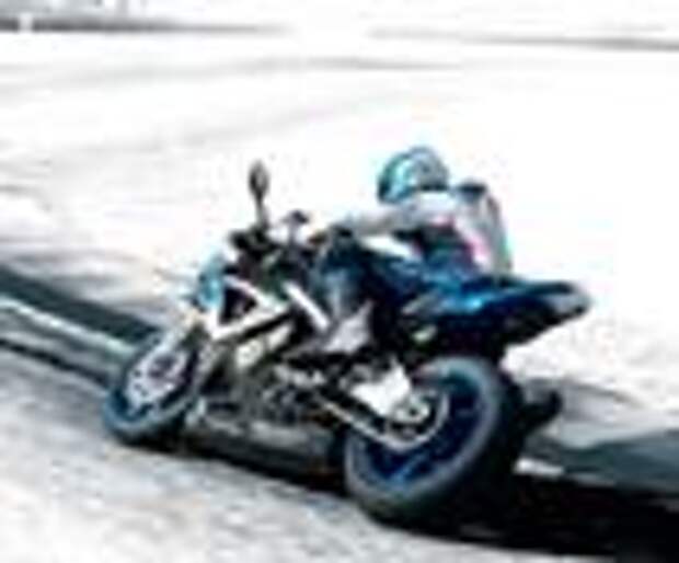 Новые фотографии нового BMW HP4