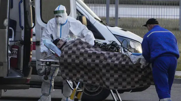 В Омской области подтвердили 576 случаев COVID-19 за сутки