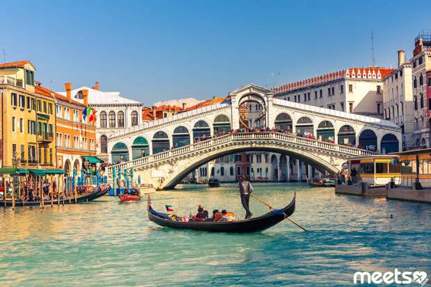 Rialto Bridge in Venice, Italy Rialto Bridge in Venice