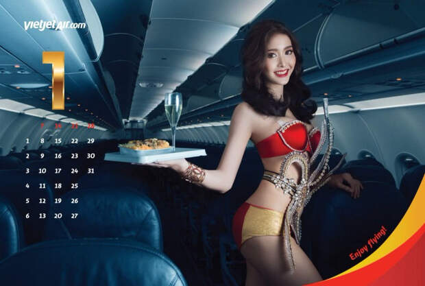 Стюардессы в бикини в календаре авиакомпании VietJet
