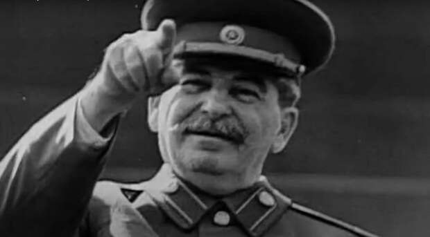 Близкий к Кремлю политолог: России нужна жёсткая авторитарная система