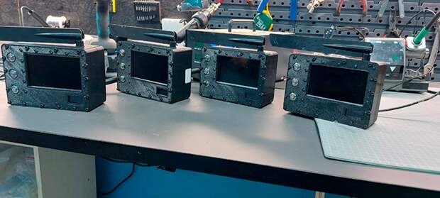 Видеоперехватчики: каждый на три диапазона 1,2, 3,3. 5,8 ГГц — в сумме 118 каналов. Фото предоставлено Сергеем Строгановым. Видеоперехватчики: каждый на три диапазона 1,2, 3,3. 5,8 ГГц — в сумме 118 каналов. Фото предоставлено Сергеем Строгановым.