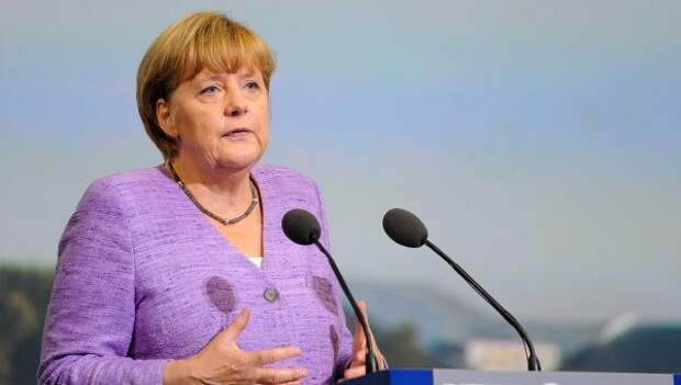 Меркель: соглашение ЕС-Киев вступит в силу лишь после переговоров с РФ