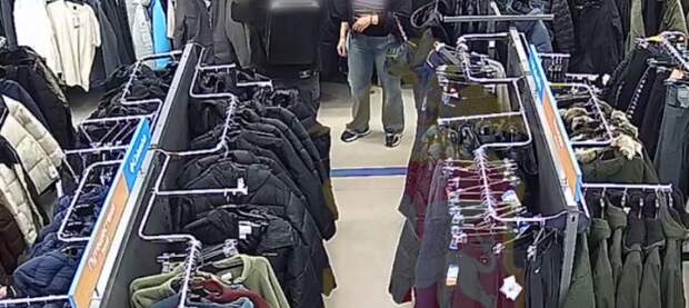 Супруги-коммерсанты промышляли кражей вещей из торгового комплекса
