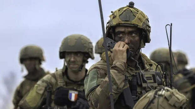 Лондон и Париж могут отправить на Украину только 15 тысяч солдат