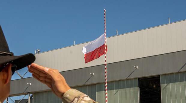 Глава СВР Польши заявил, что в стране все чаще симпатизируют России