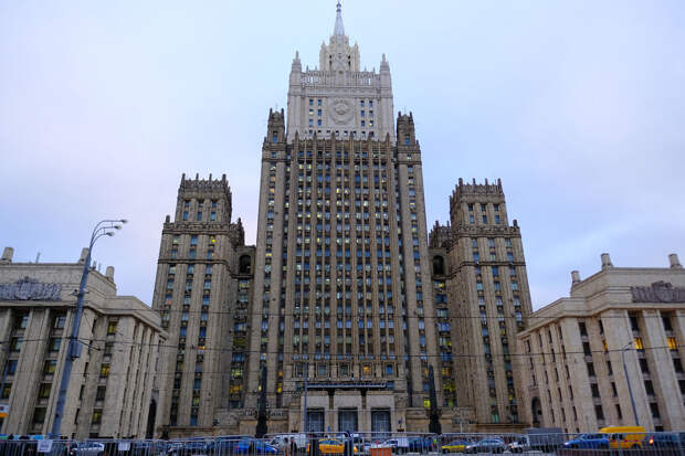 Захарова: Россия осуждает покушение на премьер-министра Словакии Роберта Фицо