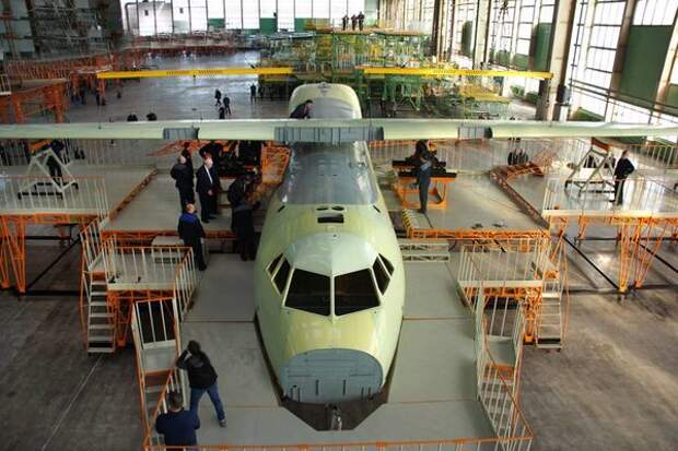 Работы над Ил-112 неоднократно прерывались, разработка продолжается уже более 10 лет