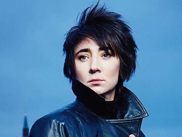 СМИ: Земфира* переписала квартиру в центре Москвы на Ренату Литвинову (ФОТО)