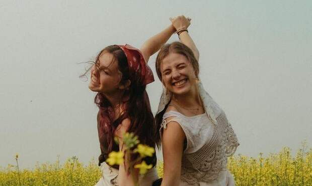 50 вопросов подруге, которые сделают вас ближе друг к другу