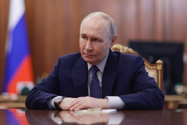 Путин указал на проблемы с интернетом в мегаполисах