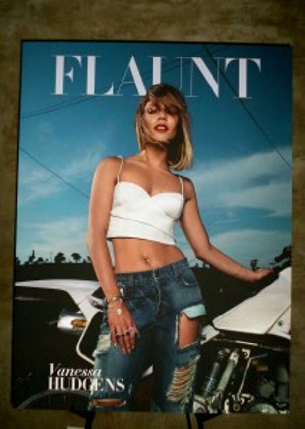 FLAUNT1