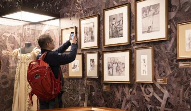 Различные экспонаты представят на выставке «Лев Толстой. Война и мир. Ожившие страницы» на ВДНХ