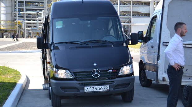 mercedes-benz sprinter 319