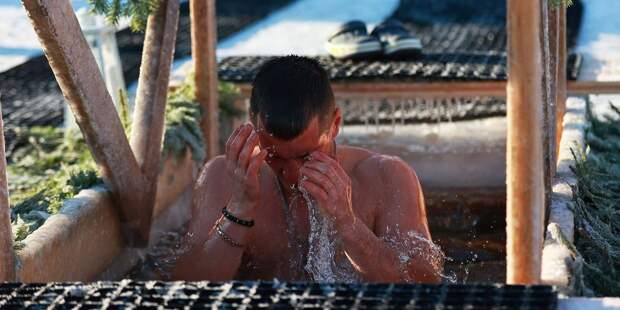 Теплое Крещение: Вильфанд сообщил, какой будет вода в прорубах по всей России