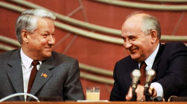 Экс-главред "Огонька" о Ельцине: "Нельзя сильно пьющим становиться лидерами государства"