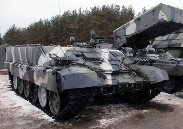 Специалисты «Омсктрансмаша» разработали новую боевую машину поддержки тяжёлых огнемётных систем ТОС