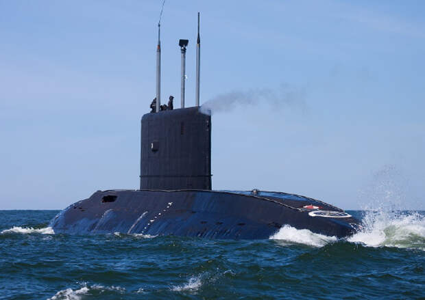 Экипажи  подводных лодок «Дмитров» и «Можайск» отрабатывают задачу Л-2 в морских полигонах Балтийского флота