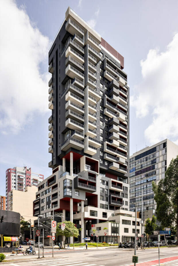 POD Pinheiros может похвастаться неординарными формами и планировкой внутренних площадей (Сан-Паулу, Бразилия). | Фото: amazingarchitecture.com.