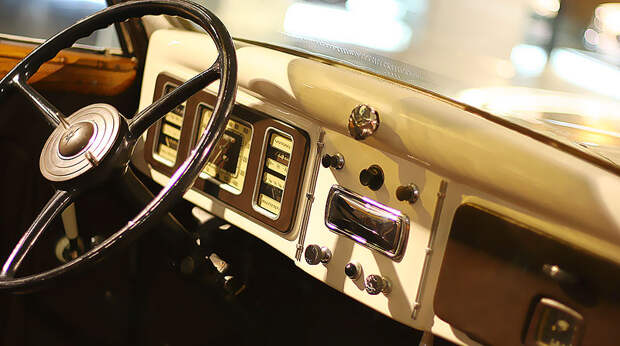 Ретро автомобили