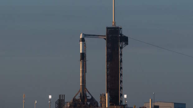 Запуск миссии Crew-12 к МКС с космонавтом Роскосмоса вновь перенесен из-за погоды