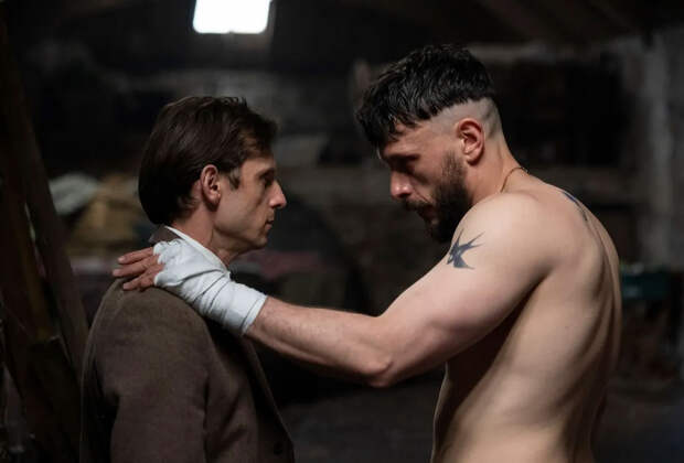 «Кровь у нас разная» Автор культового «Олененка» вновь разыгрывает кризис британской мужественности. Чем поражает «Получеловек»?