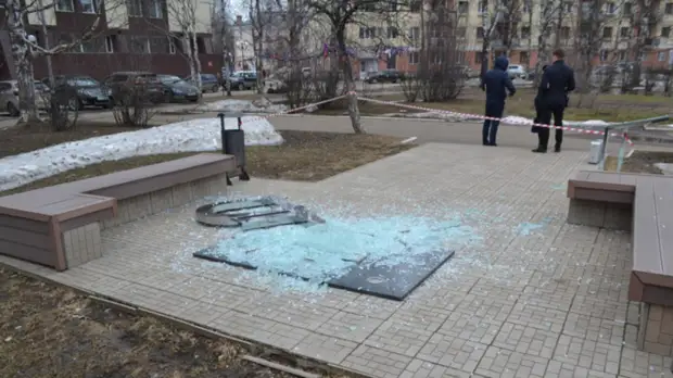 В Коми утвердили обвинительное заключение по делу о повреждении памятника «Знак рубля»