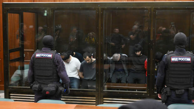 Кормят с «лопаты»: в каких условиях содержатся пожизненно осужденные террористы «Крокуса»