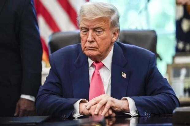 Spiegel: евролидеры хвалят Трампа в лицо, но в тайне не доверяют