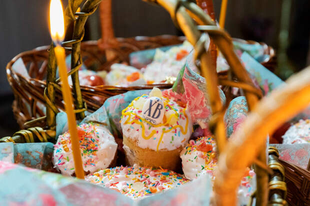 Пекарня в Москве предлагает кулич Кремлевский за 100 тыс. руб