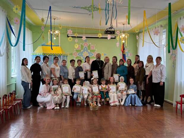 «Пасха нежная, с изюмом»: каким был на вкус финал детского конкурса чтецов во Владивостоке