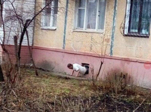Маленькая дверь. Маленькая дверь.