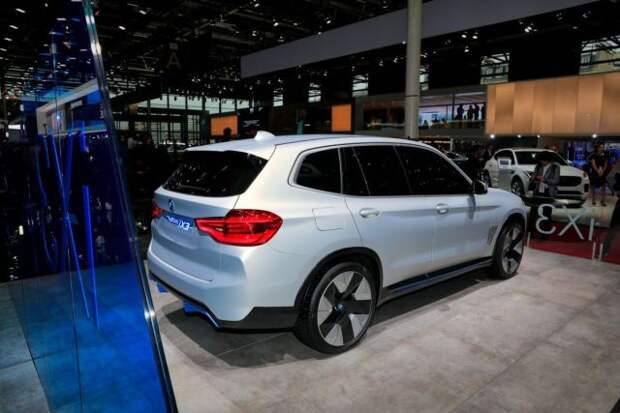 Концептуальность от BMW: премиальный электрокроссовер iX3 проходит последние испытания