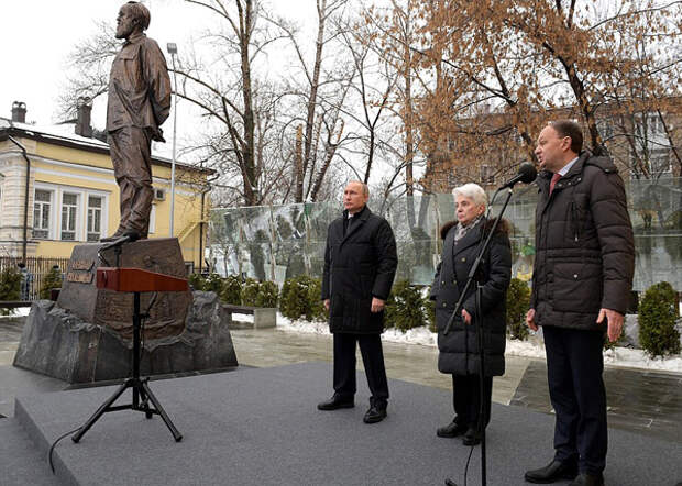 Владимир Путин на открытии памятника Александру Солженицыну(2018)|Фото: kremlin.ru