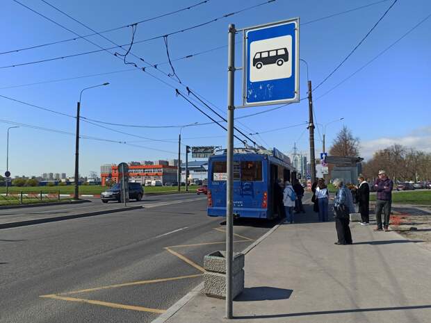 Петербуржцам старше 55 лет напомнили о компенсации за проезд